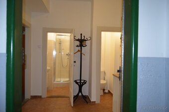 Pronájem samostatné kanceláře 28. pluku Praha 10 Vršovice - 4