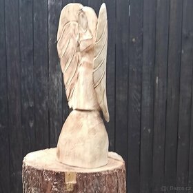 Zahradní dekorace anděl motorovou pilou - 4