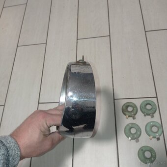 Škoda Octavia Felicia Spartak světlo patice objímka veterán - 4