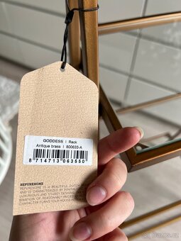 Zlato-měděný regálek - 4