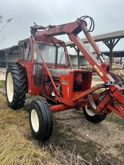Traktor IH 624  - nepojazdný - 4