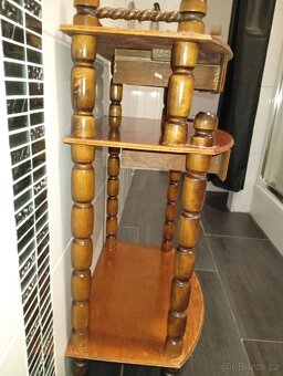 Starožitný toaletní kosmetický stolek - 4