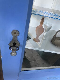 Starožitná skříň - 4