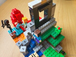 Lego minecraft 21160 návod a krabice a 21172 - 4