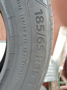 Prodám letní pneu 185/65r15 - 4