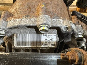 // Zadní náprava Jaguar XF 3/2008 - 4/2015 // - 4
