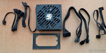 SFX zdroj od Seasonicu o výkonu 500W - 4