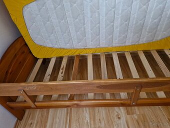 Masivní rozkládací postel s bočnicemi 200x90cm - 4