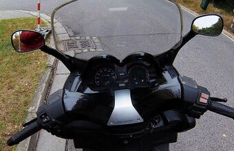 Motocykl Aprilia Atlantic 125 - 4