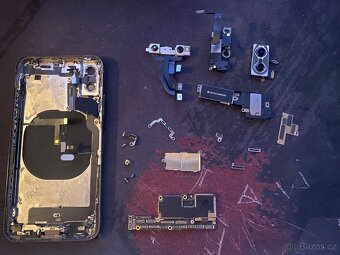 Náhradní díly na iPhone XS - 4
