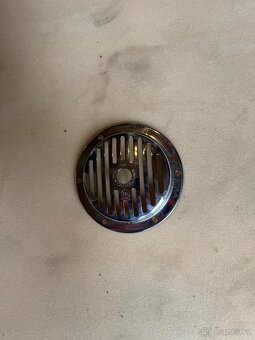 Mřížka klaksonu - 4