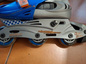 Dětské kolečkové brusle Worker, nastavitelná vel. 30-33 - 4