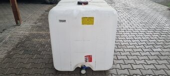 Prodám vnitřní plastovou vložku z IBC - 4