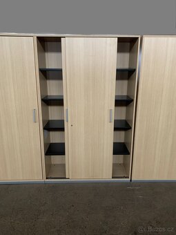 Prodáme nové skříně. Kovový spodek. Kovové fochy. - 4