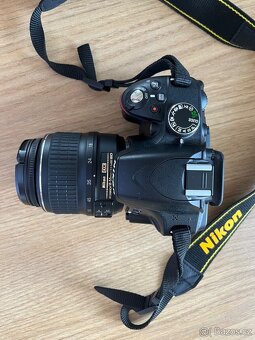 Zrcadlovka Nikon D3200 včetně objektivu a příslušenství - 4