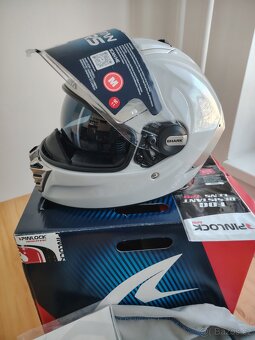 SHARK SPARTAN RS - 4