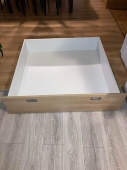 Atypická postel s úložným prostorem - 4