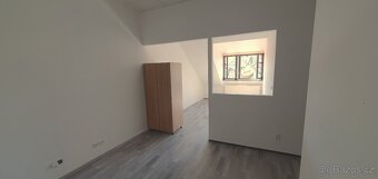 K pronájmu podkrovní byt 2+1 přímo v centru Velkého Meziříčí - 4