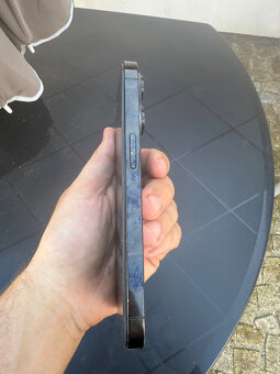 iPhone 14 Pro (128 GB) - Vesmírná černá - 4