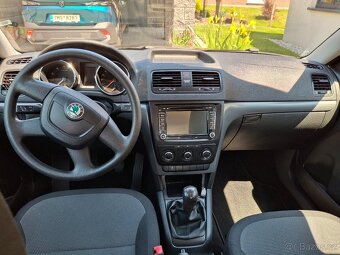 Škoda Yeti 1.2 benzín, 77kW manuál / Navi / tažné - 4
