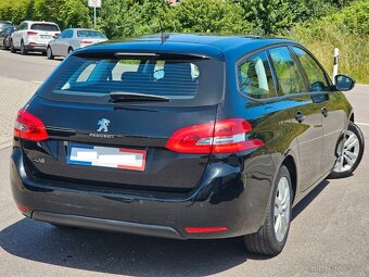 Peugeot 308 SW BlueHDi 130 Business rok 03/2021 - 4