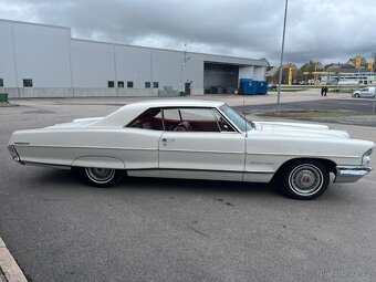 1965 Pontiac Grand Prix - 4