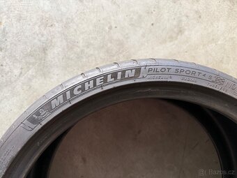 prodám letní pneumatiky 235/35/20 MIchelin dva kusy - 4