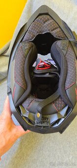 LS2 carbon - 4