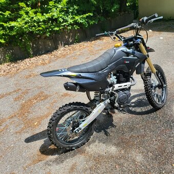 PRODÁM NEJEŽDĚNÝ PITBIKE 250cc - 4