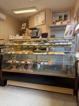 Vitrína do pekárny/kavárny chladící svítící - 4