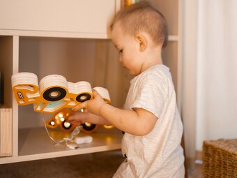 Dřevěná dětská LED lampa traktor-bagr JCB - 4