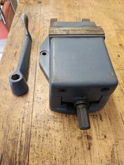 Strojní svěrák nový - 4