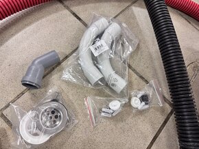 Zbytky stavební materiál síť drenáž, KG trubky, chránička - 4