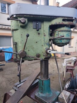 Strojní vrtačka V20 - 4