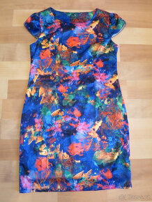 Dámské letní barevné pouzdrové šaty - 4