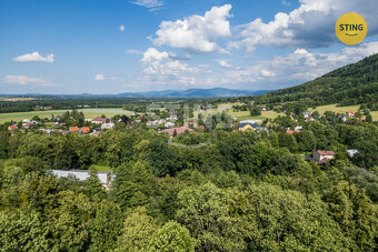 Atraktivní stavební pozemek v Komorní Lhotce 1.366m2, 130211 - 4