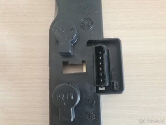 NOVÝ Držák žárovek zadního světla Octavia 1 Combi - 4