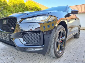 Jaguar F-Pace 3.0 D V6 300 CV AWD (FG462XS) - 4