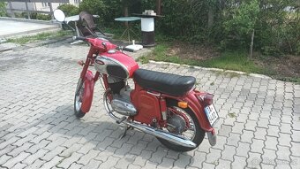 Jawa 250 - 4