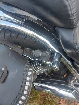 Suzuki Intruder 1400 - 4