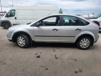 Ford Focus Trend, 1.4i,59kw, motor Volvo, nová STK. - 4