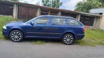 Škoda Octavia combi II 1.6 MPI - 4