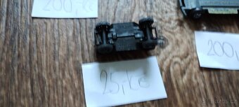 Angličáky a autíčko z kinder vajíčka - 4