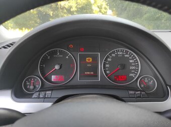 Audi A4 Avant Quattro S line - 4