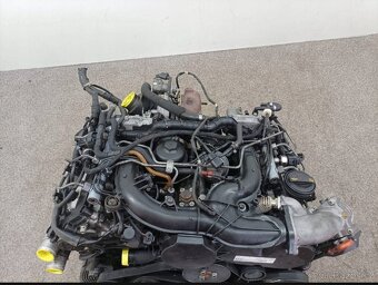 MOTOR KOMPLETNÍ DIESEL BUG 3.0 TDI Audi Q7 2005-15 - 4