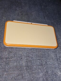 Nintendo 2DS XL - 4