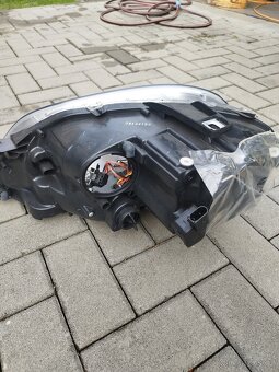 Mercedes-Benz ML 350, přední světlo - 4