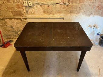 Rozkládací dřevěný jídelní stůl - 4