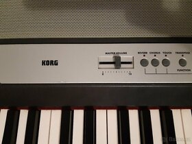 El. Klavír  Korg s 250 - 4