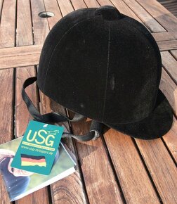 5 ks x Jezdecká přilba zn. USG velikost 52 - nové, v obalu - 4